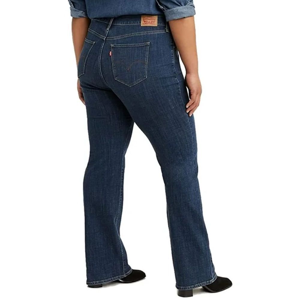 Levi’s 725 High Rise Bootcut Jeans Women’s 24W